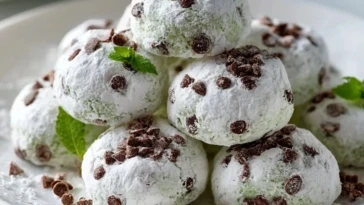 Biscuits En Neige À La Menthe Et Pépites De Chocolat
