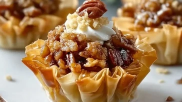 Coupes De Baklava Aux Pacanes Caramélisées Et Croquantes