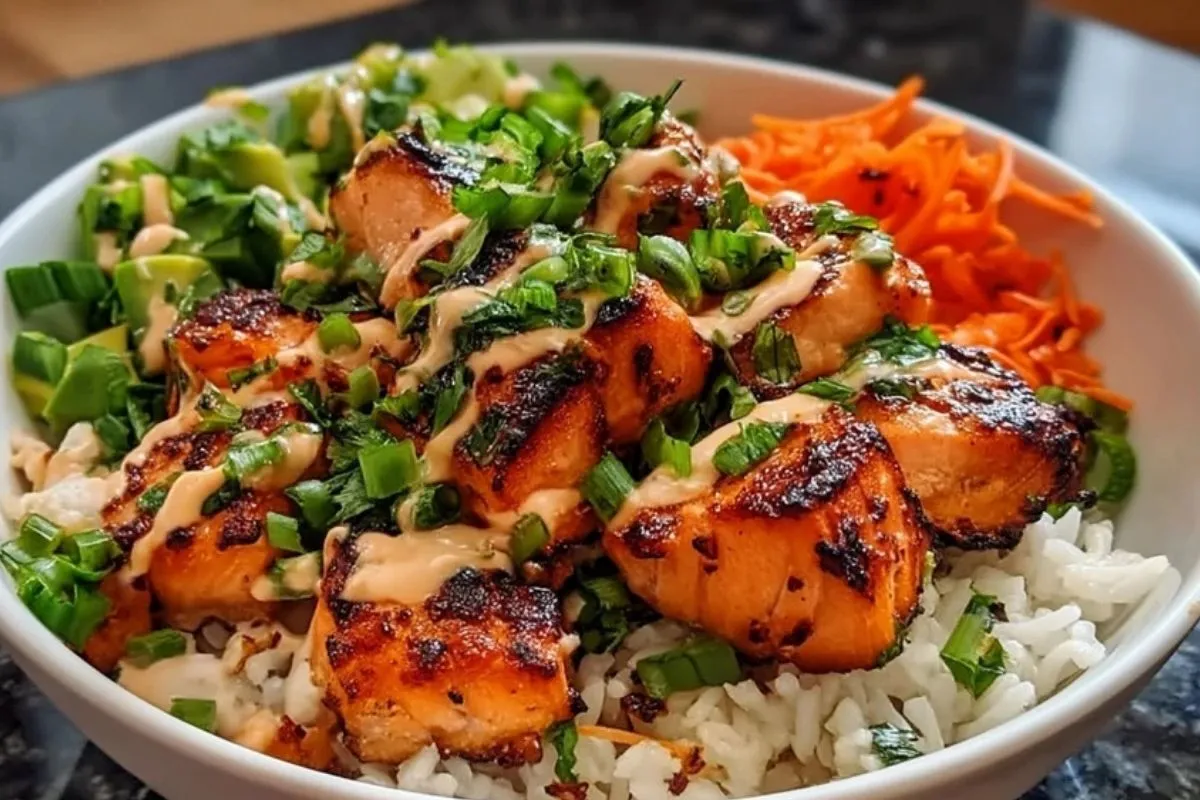 Bols De Saumon Bang Bang Avec Riz