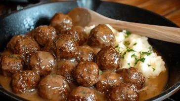 Boulettes De Viande À La Sauce